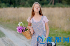 Julia Chen 20167̎Ů\
